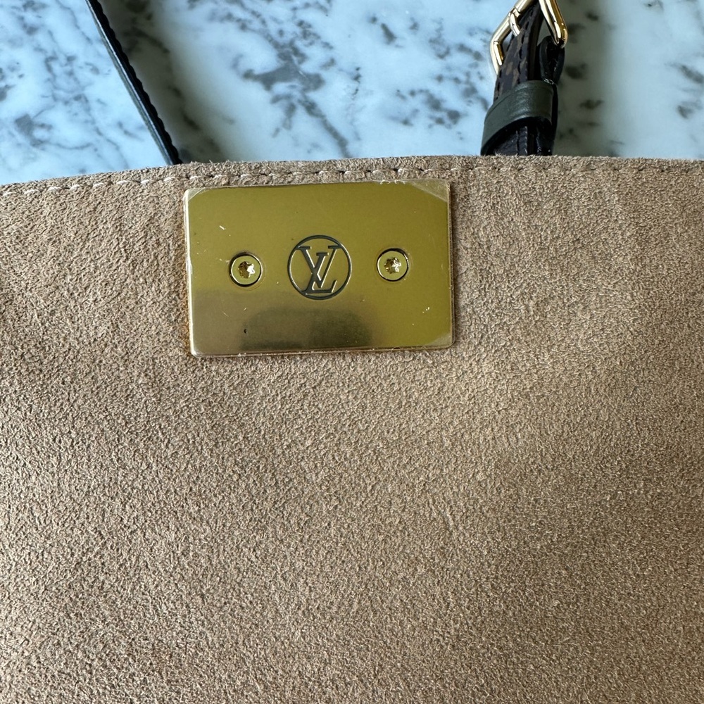 Louis Vuitton Marignan Sesame - Picture 6 of 16